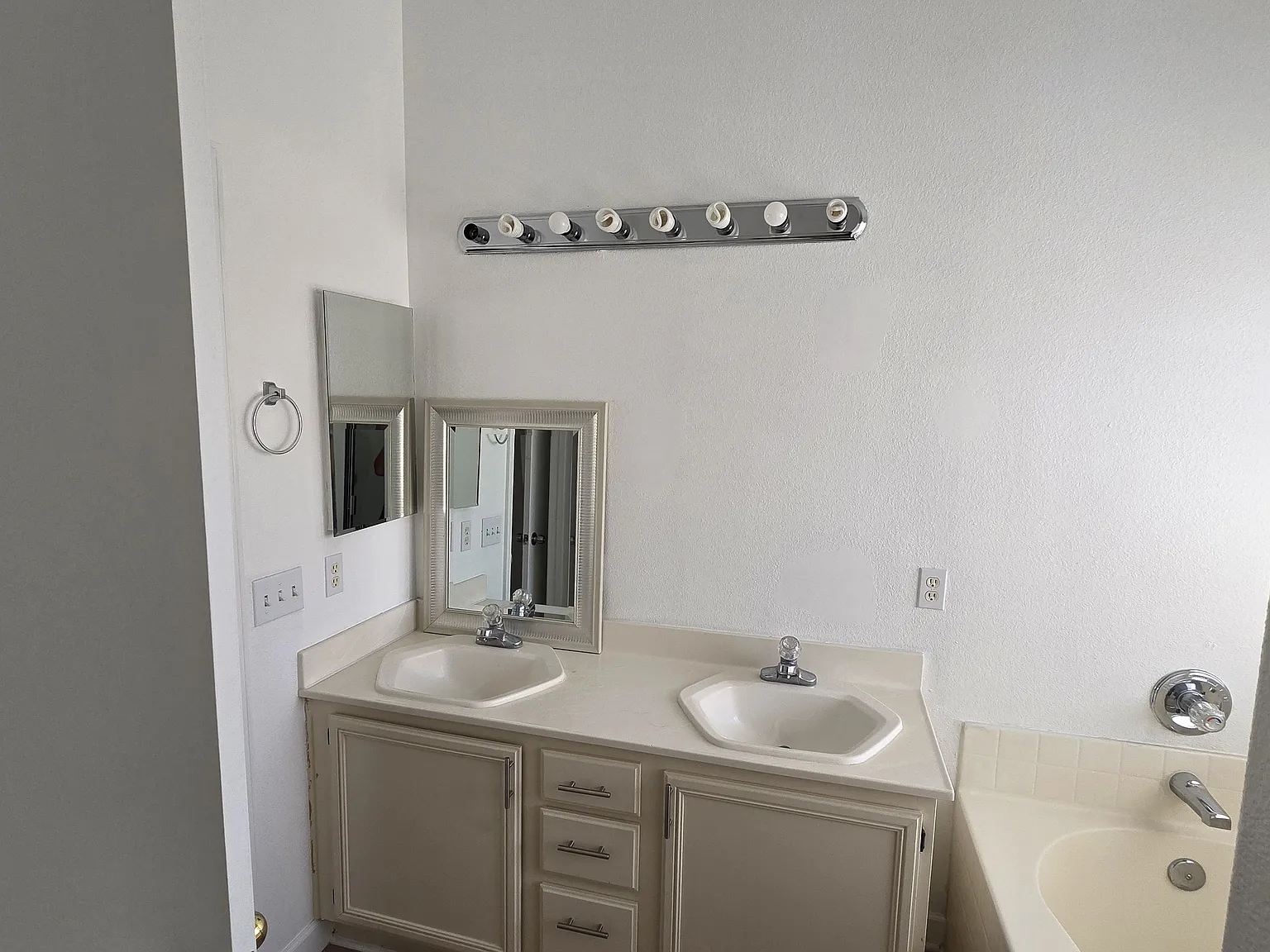 Cape Clairmont Ct, North Las Vegas — Photo 4