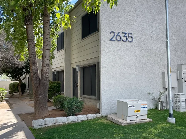 2635 E Harvard St #2 — Photo 8