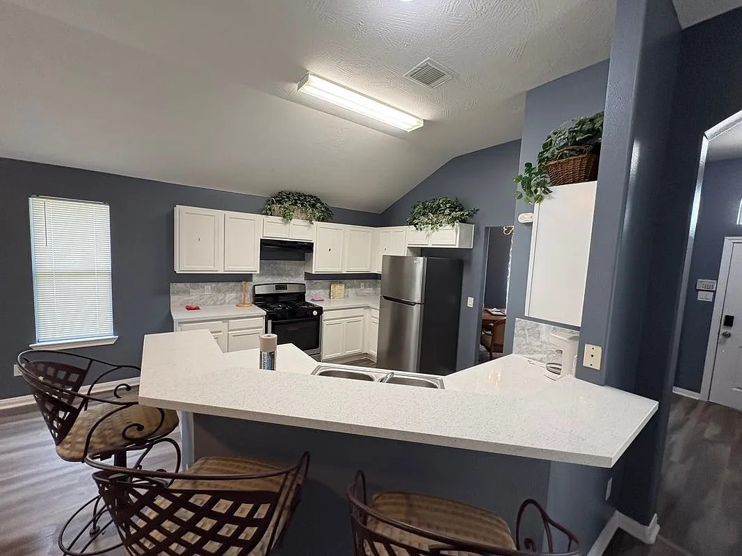 Building Photo - 2403 Orchard Run Way
