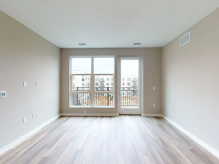 The George Apartments — Photo 100