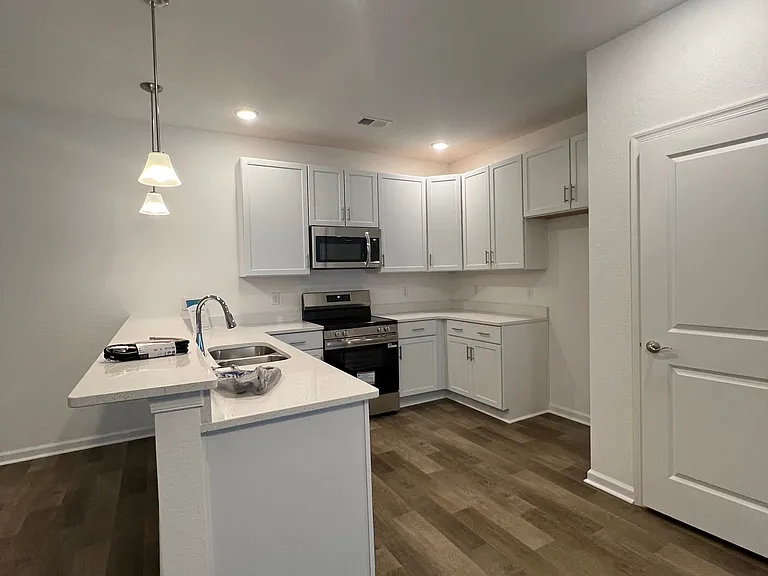 1728 Vankar Dr — Photo 14