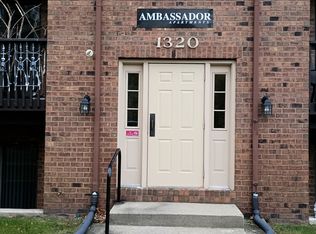 1320 S Beacon Blvd APT 8, Grand Haven, MI 49417