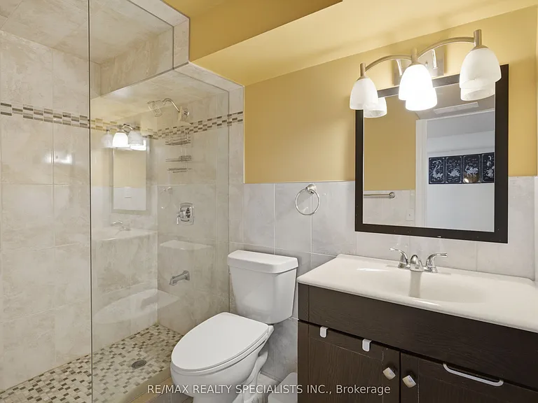 1036 Caven St — Photo 20