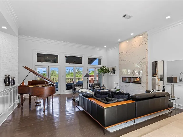 3503 Needles Dr — Photo 3