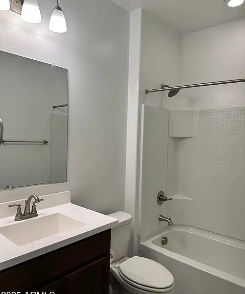 3rd Bathroom in Bed 4