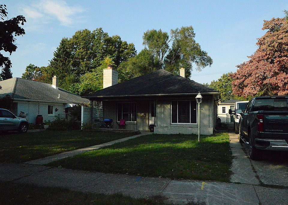 1st image of 3986 Syracuse St