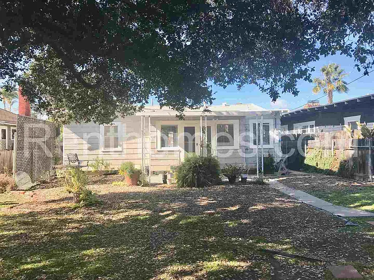3311 Dale St — Photo 1