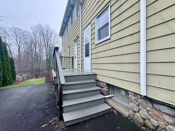 85 Ivy St Unit B, Branford, CT 06405