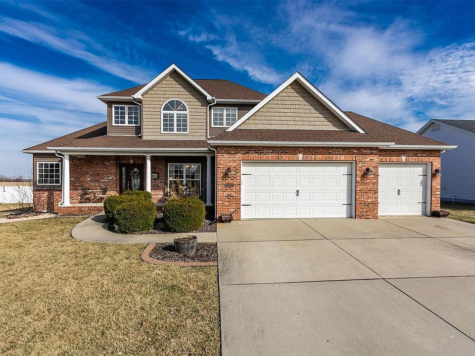 1st image of 136 Oakshire Dr E