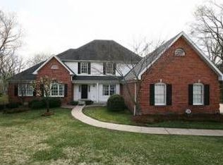 12308 Ballas Pond Dr, Saint Louis, MO 63131