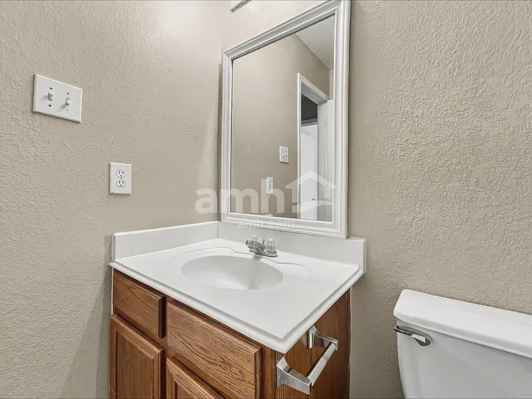16311 Hayesford Ln — Photo 14
