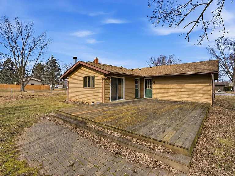 409 Kensington Dr — Photo 25
