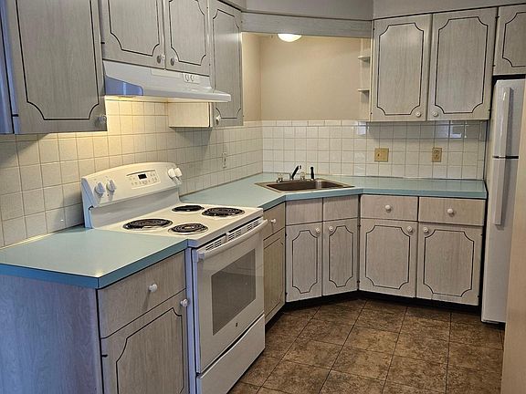4th image of 2671 Elmwood Ave APT 1