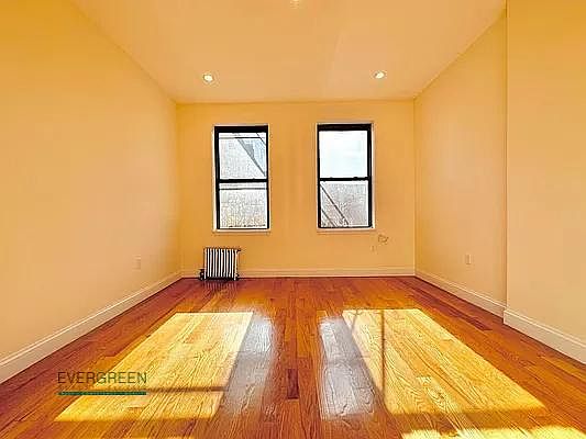 4th image of 437 Rogers Ave APT 2