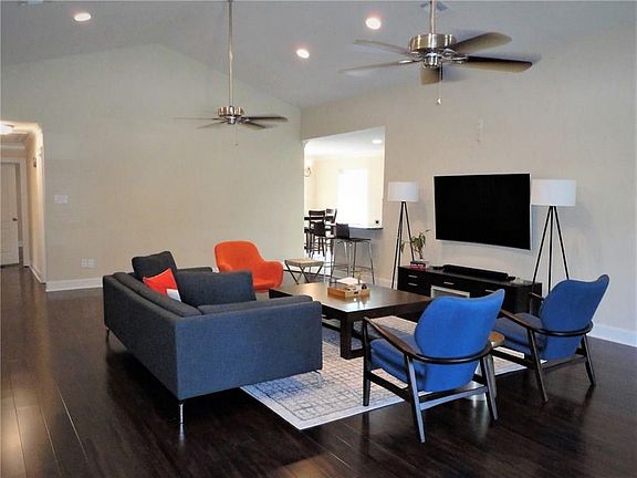 2nd image of 3629 Severn Ave