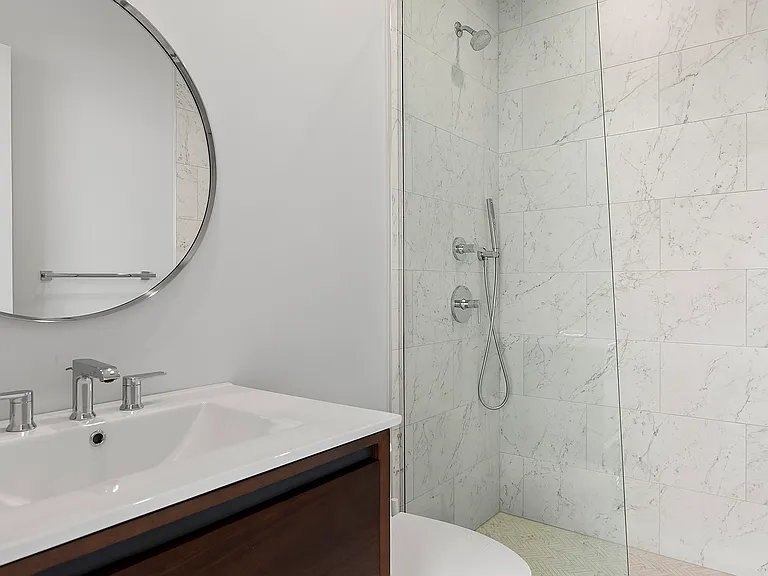 314 Dune Rd — Photo 12