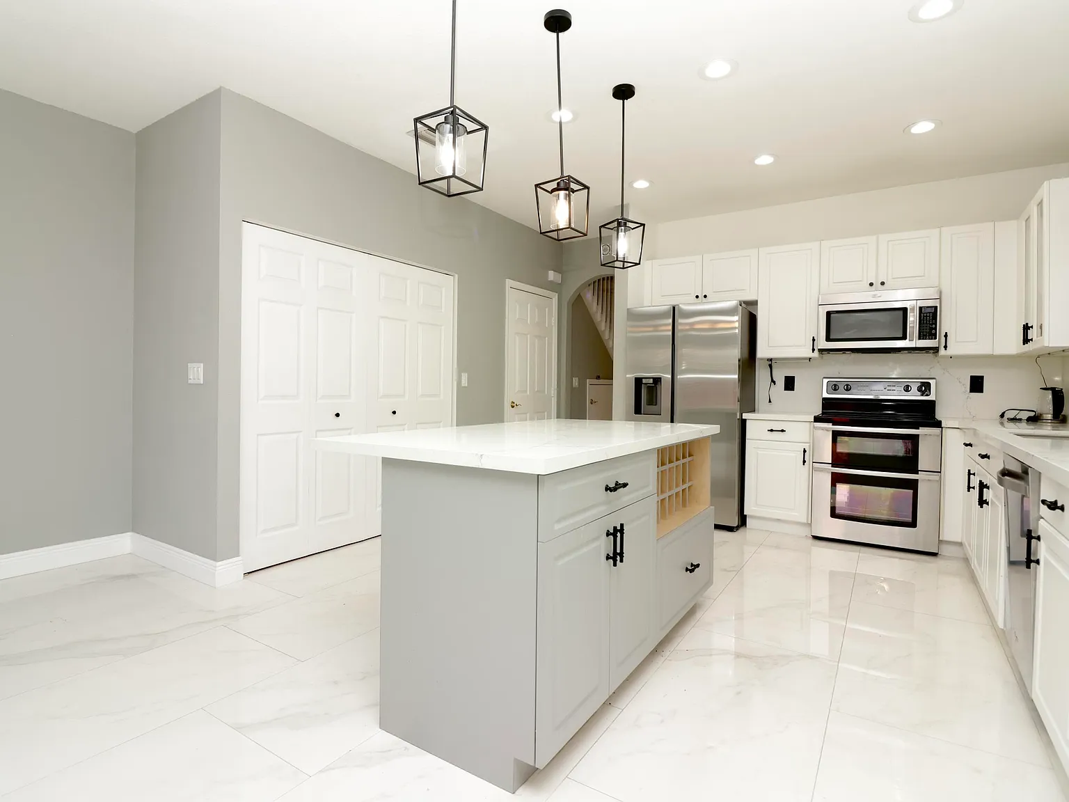 3 bed, 2.5 bath, 1644 sqft, $2,800 — Photo 3