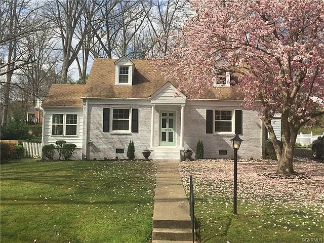 1st image of 1204 W Valley Dr