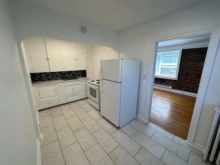 333 Summit Ave E #204 — Photo 7