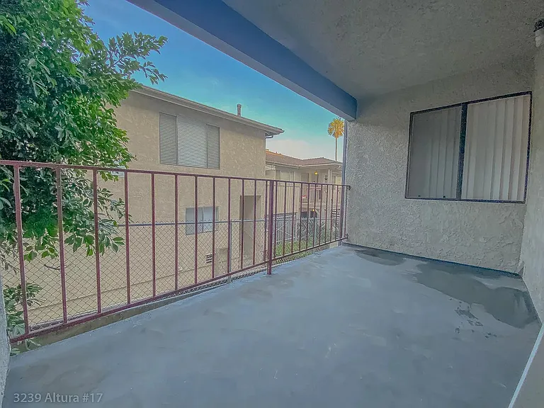 3239 Altura Ave #17 — Photo 14