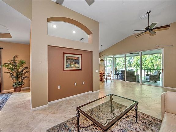 4th image of 10482 Autumn Breeze DR #201