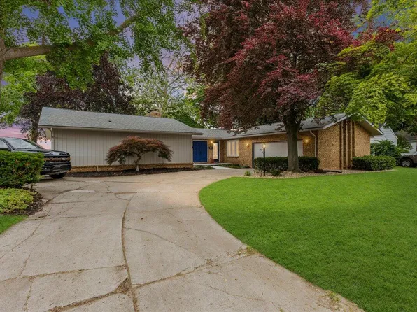 303 E Huron River Dr, Van Buren Twp, MI 48111