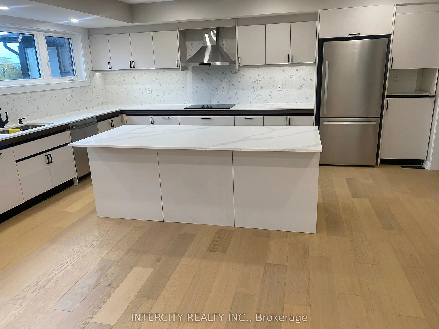 3 bed, $3,300 — Photo 3