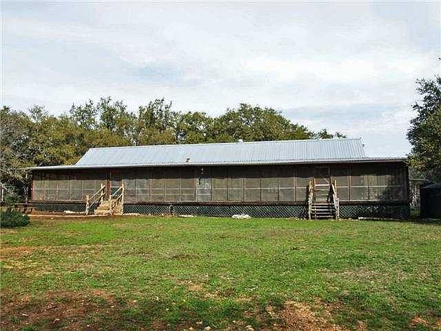 1st image of 300 Thomas Oaks Dr