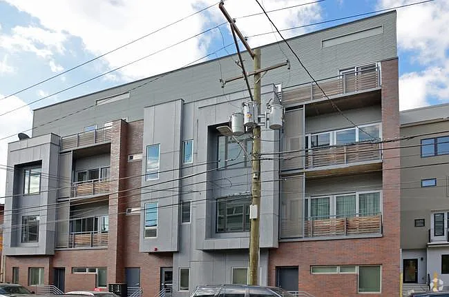 Building Photo 3