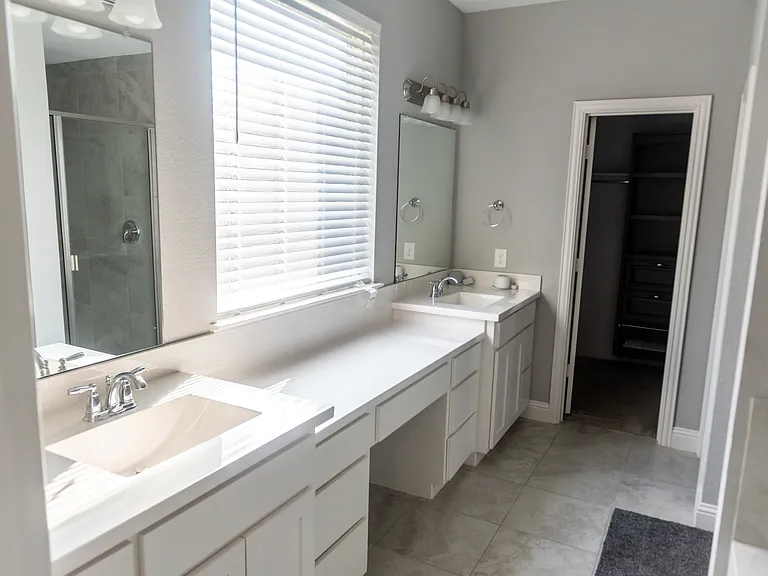1000 Hoxton Ln — Photo 36