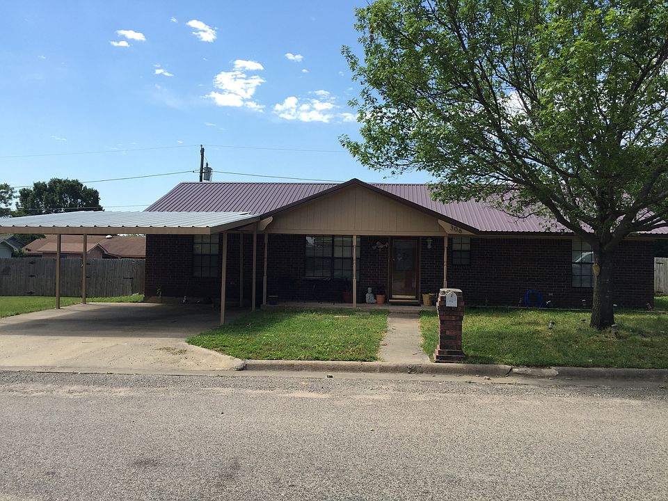 Great house in Collinsville