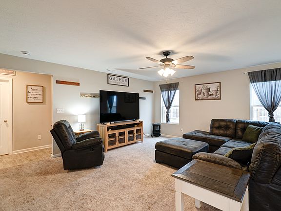 4th image of 1424 Crabapple Rd