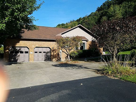 Very large 2 car garage