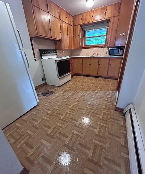 208-210 Miami St #210 — Photo 1
