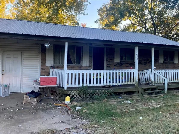 606 W Brannon, Gans, OK 74936