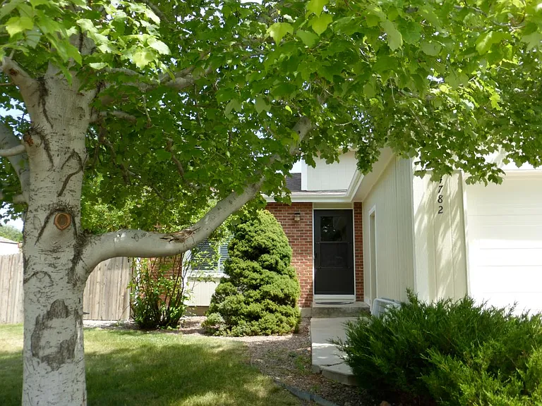 4782 S Hoyt St — Photo 2