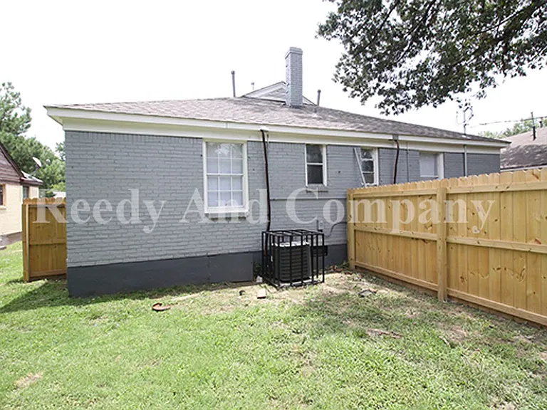 93 Eastview Dr — Photo 13