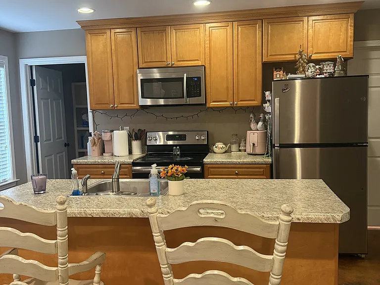 3570 Spottswood Ave #102 — Photo 6