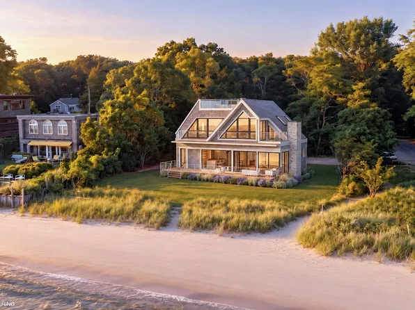 11 Terry Dr, Sag Harbor, NY 11963