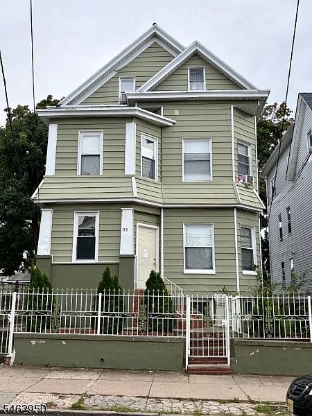 1st image of 116 Keen St