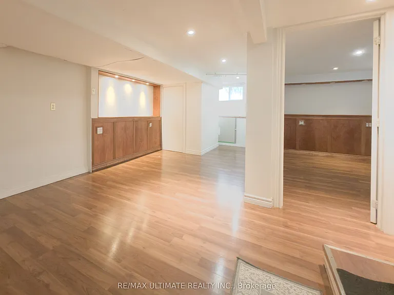 46 Lorindale Ave #LOWER — Photo 2