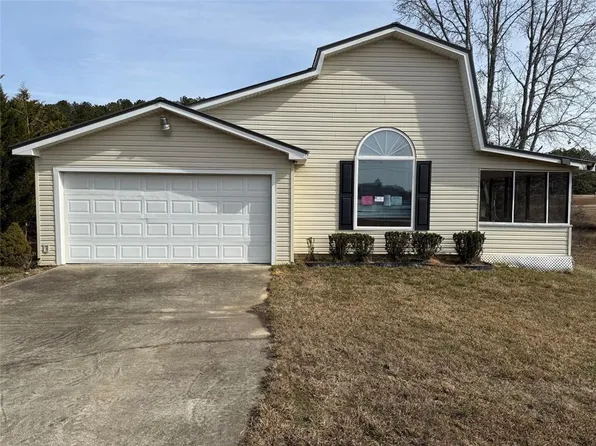 149 Woody Rd, Jackson, GA 30233