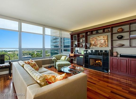 2nd image of 1600 S Prairie Ave #802