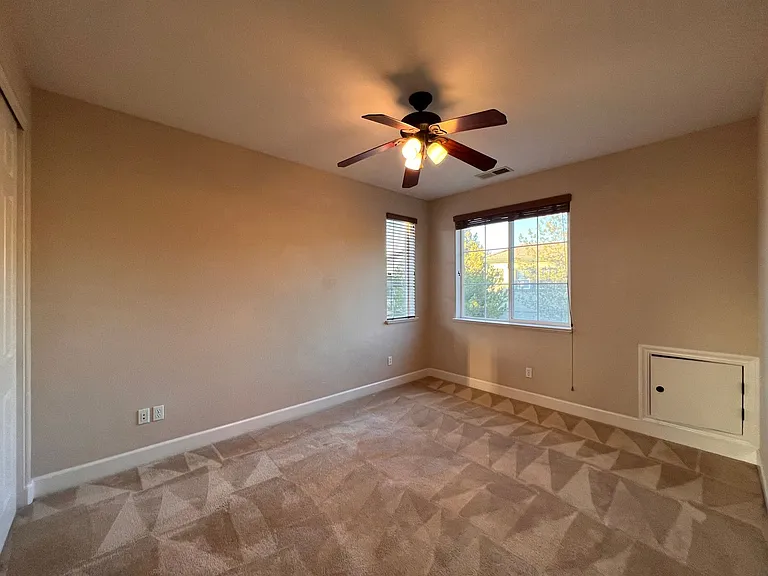 10880 Pentwater Dr — Photo 17
