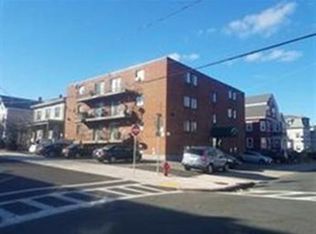 39 Cary Ave APT 4, Chelsea, MA 02150