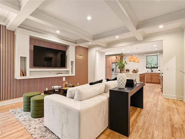 5558 Edgewood Pl — Photo 4