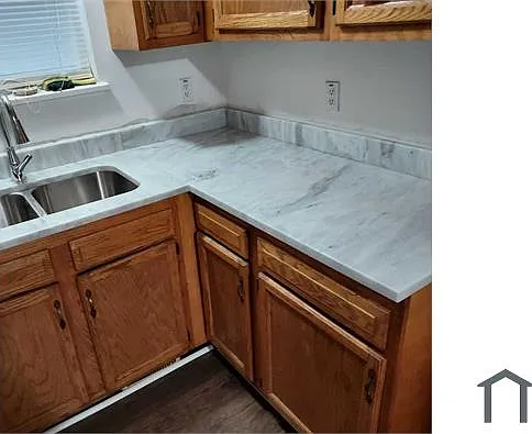 10724 Hathaway Ave — Photo 2