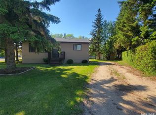 16 4th Ave E, Neilburg, SK S0M2C0