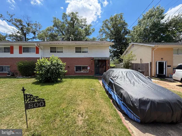 800 Booker Dr, Capitol Heights, MD 20743
