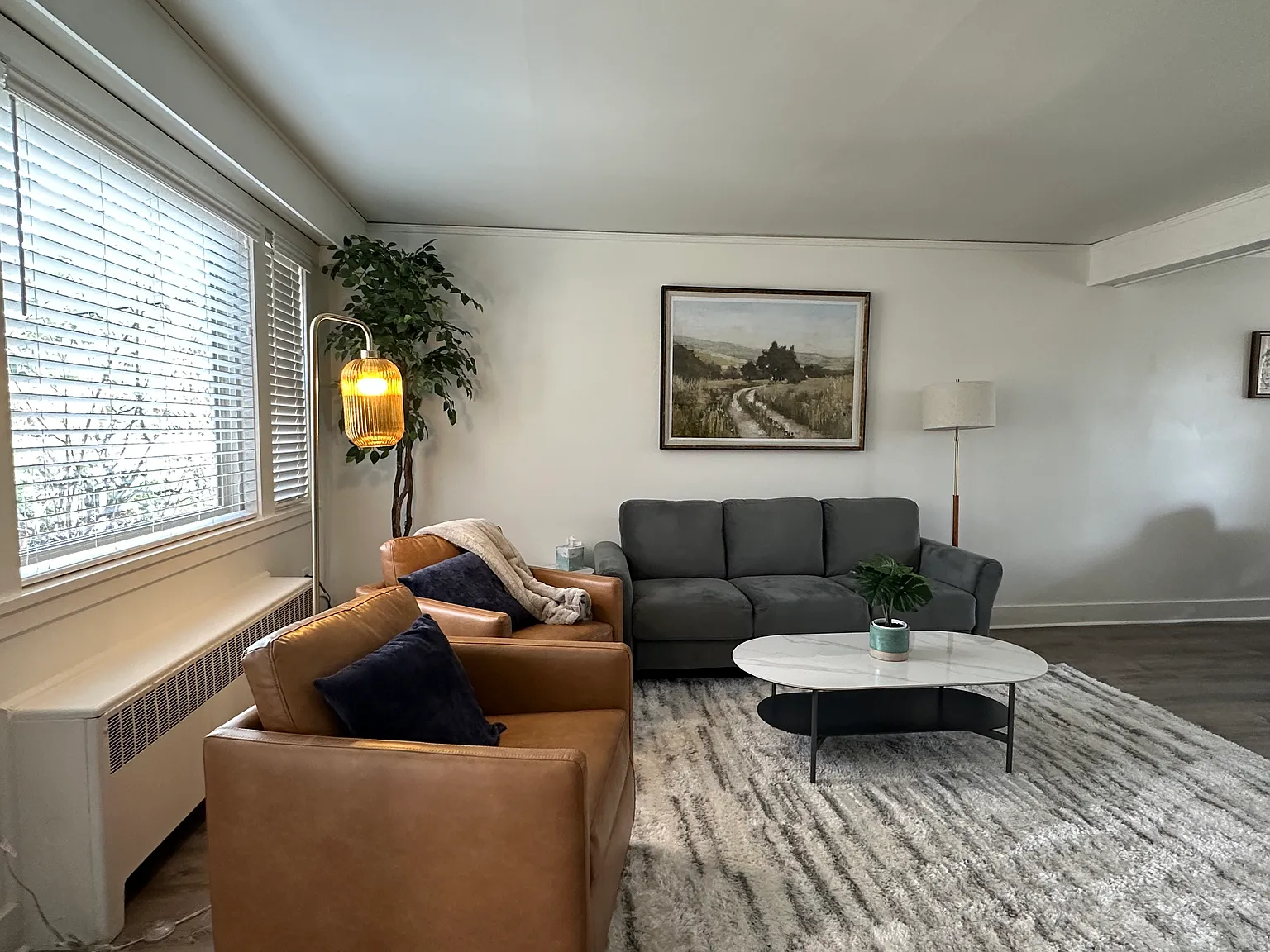 2 bed, 950 sqft, $2,200 — Photo 2
